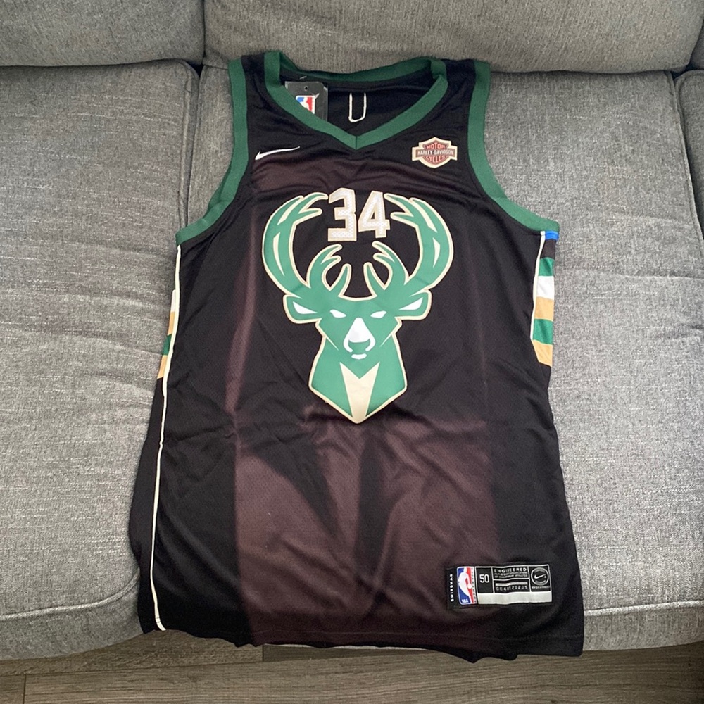Mens size 50 basketball NBA giannis jersey bucks slight faded on front NWT